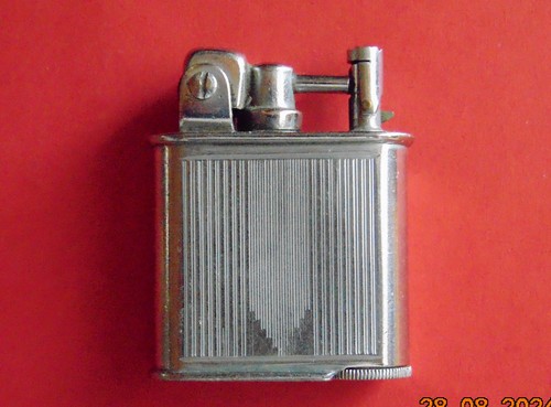 Altes benzin feuerzeug - altes,