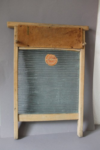 Altes waschbrett riffelbrett - waschbrett,