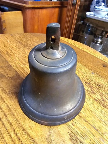Ziemlich alte glocke - alte,