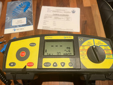 Metrel Easitest mit Leitungen