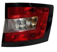 Heckleuchte R 6V9945096 Skoda