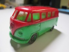 Hammer VW Bus T1 Rot-Grün. Vintage, 1960er Jahre, Maßstab 1:55.