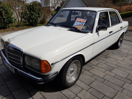 Mercedes benz w123 200 - benz,
