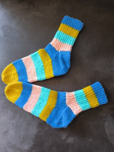 Selbstgestrickte socken - selbstgestrickte,