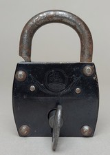 Altes Burg Vorhängeschloss Bügelschloss schwarz