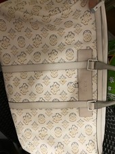 Schicker Weekender von Guess, crèmefarben unbenutzt, top Zustand