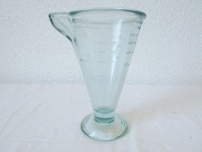 alter Messbecher Glas Pressglas Küchenmass mit Skalen 250ml Mass (1)