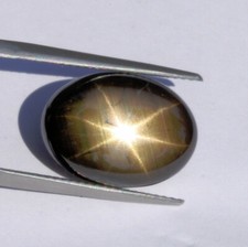 schwarzer STERNSAFIR       14,35 ct