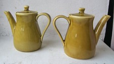 2 kleine Kaffeekännchen