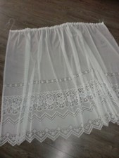 Wunderschöne Fenstergardine Gardine - Weiß - ca. 109 x 117 - TOP Zustand