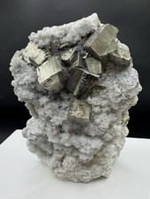 Top Würfel Pyrit 1.044,2 Kilogramm x 4-fach Gelber Apatit & Bergkristall-Spitzen