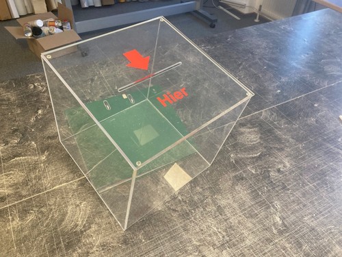 Losbox aus acryl - aus,