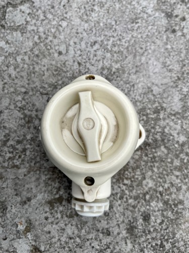 Lichtschalter alt zum drehen - lichtschalter,