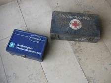 2 x alter Verbandskasten