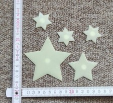 5 Stück fluoreszierende Sterne (Glow in the Dark) zum Kleben 