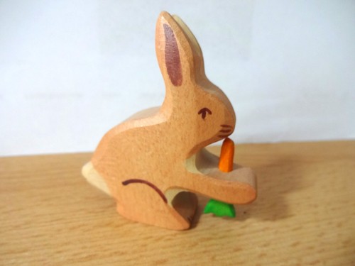 Holztiger hase mit - holztiger, karotte