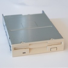 TEAC Floppy-Disc-Laufwerk 3,5" IDE FD-235HF No. 193077A2-91 Diskettenlaufwerk