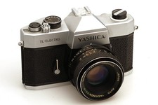 Yashica Auto Yashinon DS-M 1:1.7 / 50mm M42 mit defekter Yashica TL-Elektro