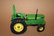 ERTL 1:16 Traktor JOHN DEERE