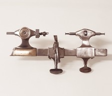 ZAPFENROLLIERSTUHL VON TISSOT UHRMACHERWERKZEUG