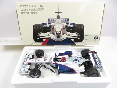 Minichamps 80430426995 - 1:18,