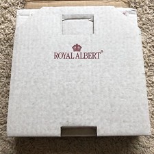 Royal Albert Pansies Dekoteller, von Sarah Anne Schofield.