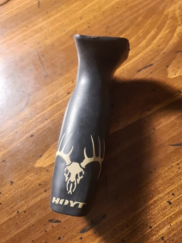 Hoyt 180 black grip right - black,