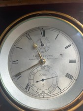 Altes Marine-Chronometer