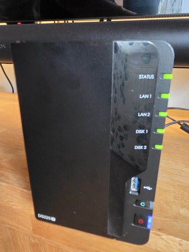 Synology ds225 bundle - |, 18gb