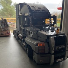 LEGO Technic Mack Anthem 42078