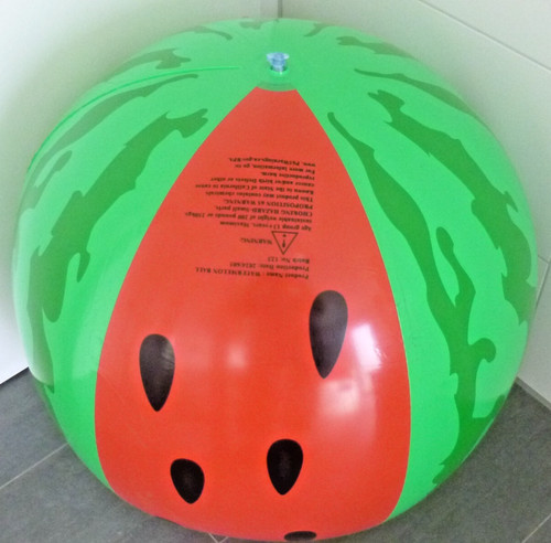 Riesiger bunter wasserball - riesiger,