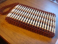 Handtasche aus Kunstperlen - braun+weiß