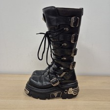 New Rock Reactor Kniehohe