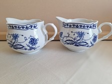 2 Milchkännchen / kleiner