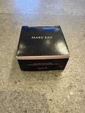 Mary Kay Silky Setting Powder