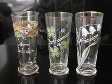 3 antike Andenkengläser