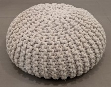 Beliani CONRAD Baumwolle Strick Pouf Ottomane hellbeige runder Fußhocker