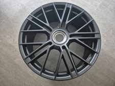 1x Porsche Panamera 976 21