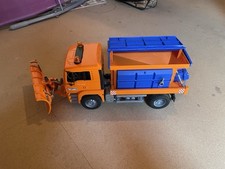 BRUDER 03685 MB Arocs Winterdienst mit Räumschild Schneeräumfahrzeug