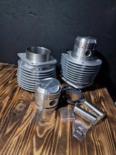 Pair cylinders with piston