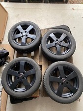 Winterreifen von Hankook komplett Set 4 Reifen plus Felgen von Dezent