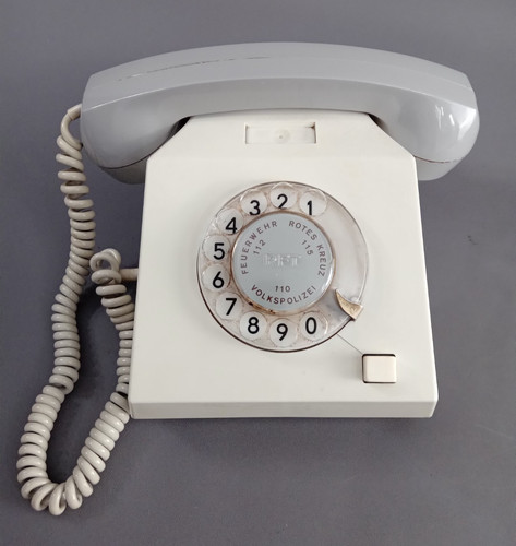 Altes ddr wählscheibentelefon - ddr,