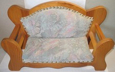 Großes Puppensofa aus Holz mit einer Breite von ca.: 47,5 cm – tolle Handarbeit