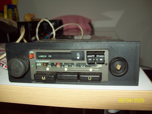 Vintage autoradio car - autoradio,