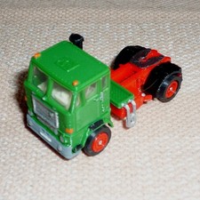 Volvo F88 (B) Solo-SZM 2-achsig für Spur TT feuerrot / laubgrün (123) Int. beige