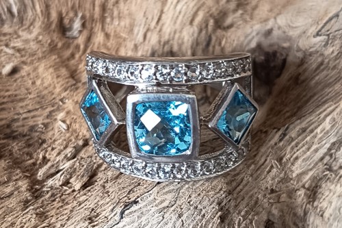 Silberring mit himmelblauen
