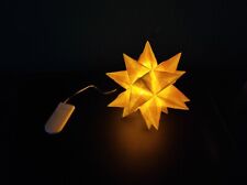 Gelber Bascetta/Origami-Stern mit LED-Beleuchtung