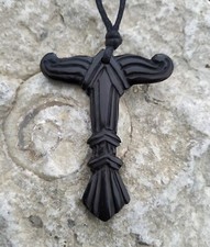 ? Irminsul Anhänger aus Horn geschnitzt Weltenesche der Germanen Handarbeit ?