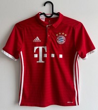 FC Bayern München, Trikot
