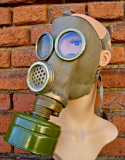 DDR NVA Gasmaske Typ M74 Gr. 3
